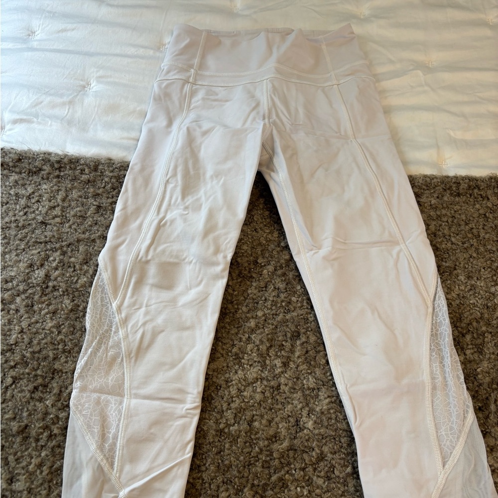 Lululemon size 4 White Leggings with Mesh Detail